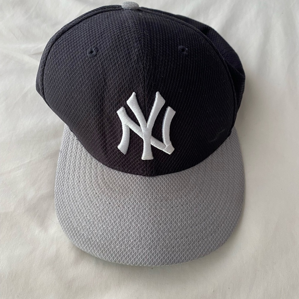 Yankees Baseball Cap Size 7 3/8